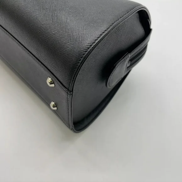 Auth Burberry Leather Black Nova Check Pattern Tubular Bag - Picture 9 of 16